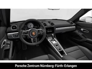 Image 4/7 of Porsche 718 Boxster (2021)