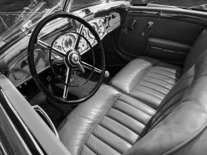 Immagine 3/4 di Mercedes-Benz 540 K Cabriolet A (1938)