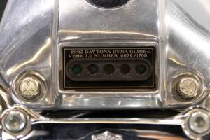 Immagine 42/50 di Harley-Davidson FXDB Dyna Glide Daytona (1992)