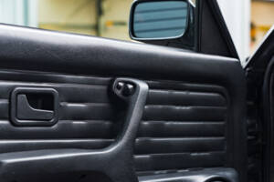 Image 46/57 of BMW M3 (1988)