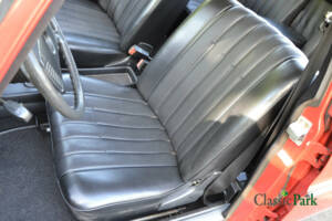 Image 20/50 of Mercedes-Benz 230&#x2F;6 (1973)