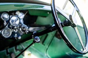 Image 7/50 of Morris Eight (1937)