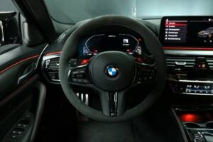Image 19/50 of BMW M5 xDrive (2022)