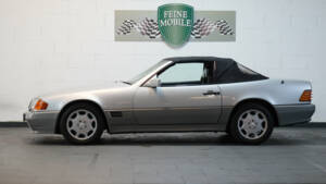 Image 7/38 of Mercedes-Benz 300 SL (1990)