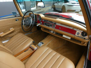 Immagine 12/25 di Mercedes-Benz 280 SL (1969)