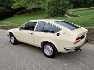 Image 2/13 of Alfa Romeo GTV 2.0 (1981)