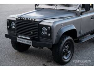 Image 13/27 of Land Rover Defender 90 (1996)