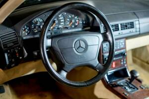 Image 41/43 of Mercedes-Benz 500 SL (1992)