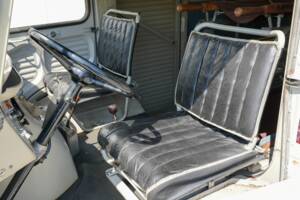 Bild 12/35 von Citroën HY (1963)