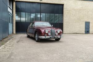 Image 6/49 of Jaguar Mk II 3.4 (1967)