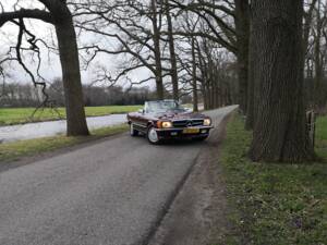 Image 32/38 de Mercedes-Benz 560 SL (1986)