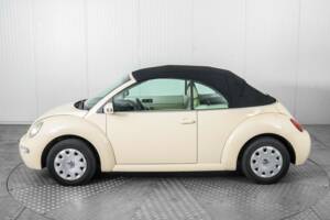 Bild 49/50 von Volkswagen New Beetle 1.6 (2003)