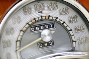 Image 18/31 of BMW 502 - 3.2 Litre Super (1960)