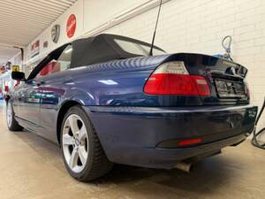 Image 14/22 of BMW 318Ci (2005)