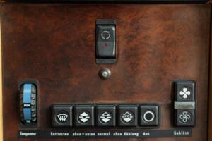 Image 49/50 de Mercedes-Benz 300 SL (1986)