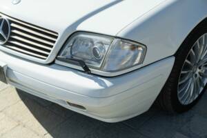 Image 9/50 of Mercedes-Benz SL 320 (1997)