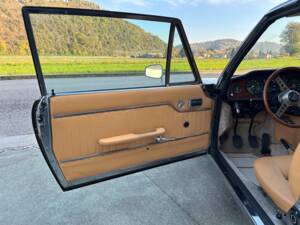 Image 38/101 of Maserati Mexico 4200 (1971)