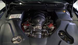 Image 27/34 of Maserati GranTurismo Sport (2014)