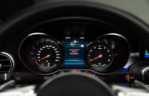 Bild 29/41 von Mercedes-Benz C 300 (2023)