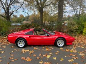 Immagine 30/50 di Ferrari 308 GTS Quattrovalvole (1983)