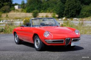 Image 5/44 of Alfa Romeo 1750 Spider Veloce (1969)