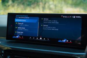 Image 26/47 of BMW M4 CS (2025)