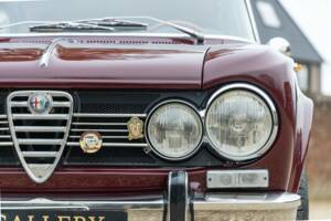 Imagen 21/50 de Alfa Romeo Giulia Nuova Super 1600 (1971)