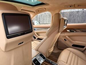 Image 9/13 de Porsche Panamera Turbo (2013)