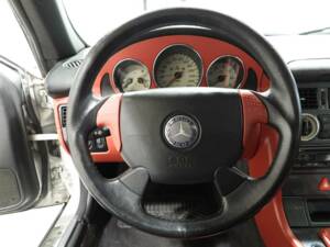 Image 4/10 of Mercedes-Benz SLK 200 (1998)