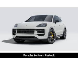 Imagen 1/14 de Porsche Cayenne Coupé Turbo S E-Hybrid (2026)