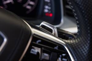 Image 17/40 of Audi RS6 Avant (2019)