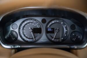 Image 12/32 of Aston Martin Vanquish (2013)