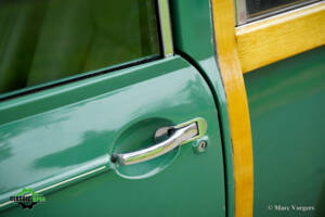 Image 31/43 of Morris Minor 1000 Traveller (1965)