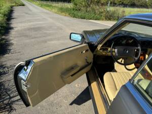 Bild 132/200 von Mercedes-Benz 380 SLC (1980)