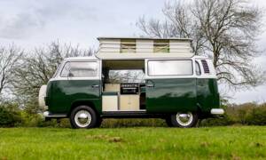 Image 2/50 of Volkswagen T2 Brasil Camper (1972)