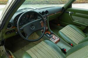 Image 37/50 of Mercedes-Benz 500 SLC (1984)