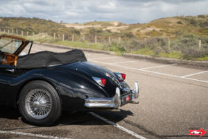 Immagine 16/47 di Jaguar XK 140 DHC (1956)