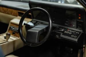 Image 23/44 de Aston Martin Lagonda (1981)