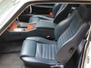 Image 12/20 de Jaguar XJS 5.3 V12 (1988)