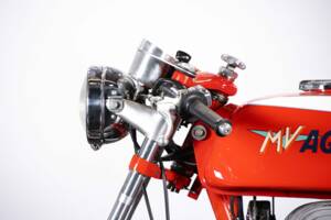 Image 24/50 of MV Agusta 350 S (1972)
