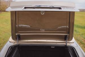 Image 98/99 of Aston Martin DB 6 Volante (1968)