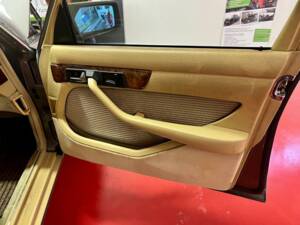 Bild 26/30 von Mercedes-Benz 380 SE (1985)