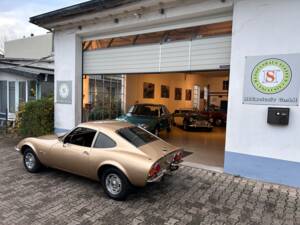 Image 34/35 of Opel GT 1900 (1970)