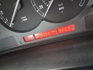 Bild 9/26 von BMW 850i (1991)