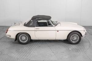 Image 47/50 de MG MGB (1969)
