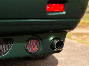 Imagen 77/80 de Aston Martin V8 Coupé (1996)