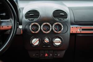 Image 36/48 of Volkswagen New Beetle RSI (2003)