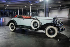 Image 2/12 de Cadillac V16 452 Dual Cowl Phaeton (1930)