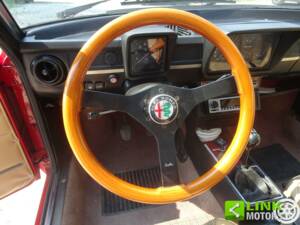 Image 16/35 of Alfa Romeo Alfetta GT 1.6 (1978)