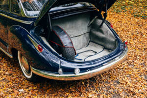 Immagine 115/199 di BMW 502 - 3,2 Litre (1961)